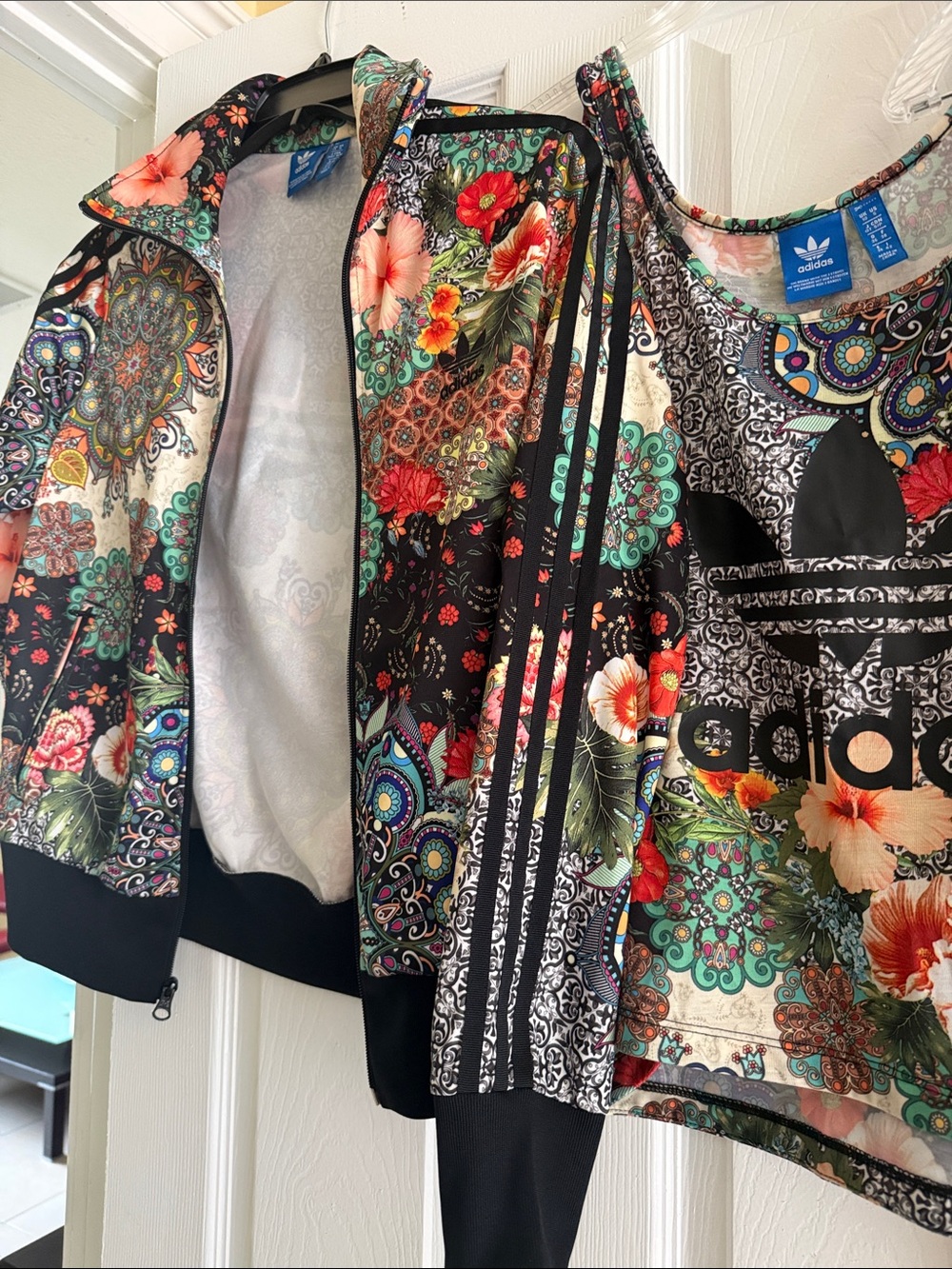 Adidas Black Multi Floral 3‑Piece Track Jacket Size M & Tank & Leggings Size S - Picture 7 of 10